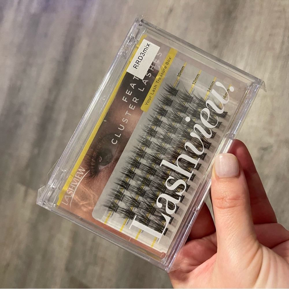 Lashview Feathery Cluster Lashes NEW various lengths NWT